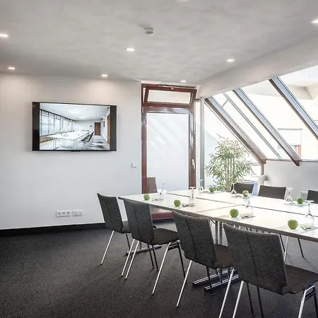 迈费尔德酒店 4*